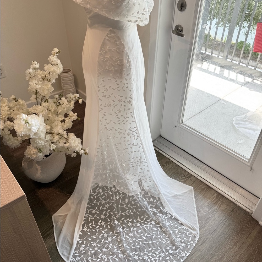 Wedding Dress off shoulder White Sheer Floral Gown size Small - Picture 1 of 11